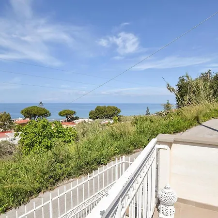 2 Bedroom Beautiful In Vakantiehuis *