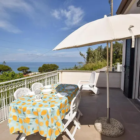 Ferienhaus 2 Bedroom Beautiful In